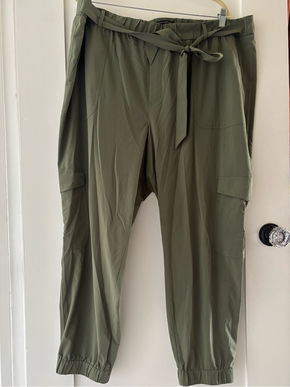 Banana Republic Olive Green Lightweight Cargo Joggers—Sz XXL